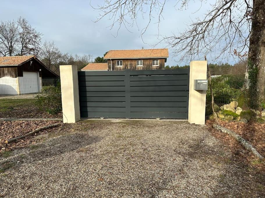 Maison Proche Du Lac ! Hourtin Exterior photo